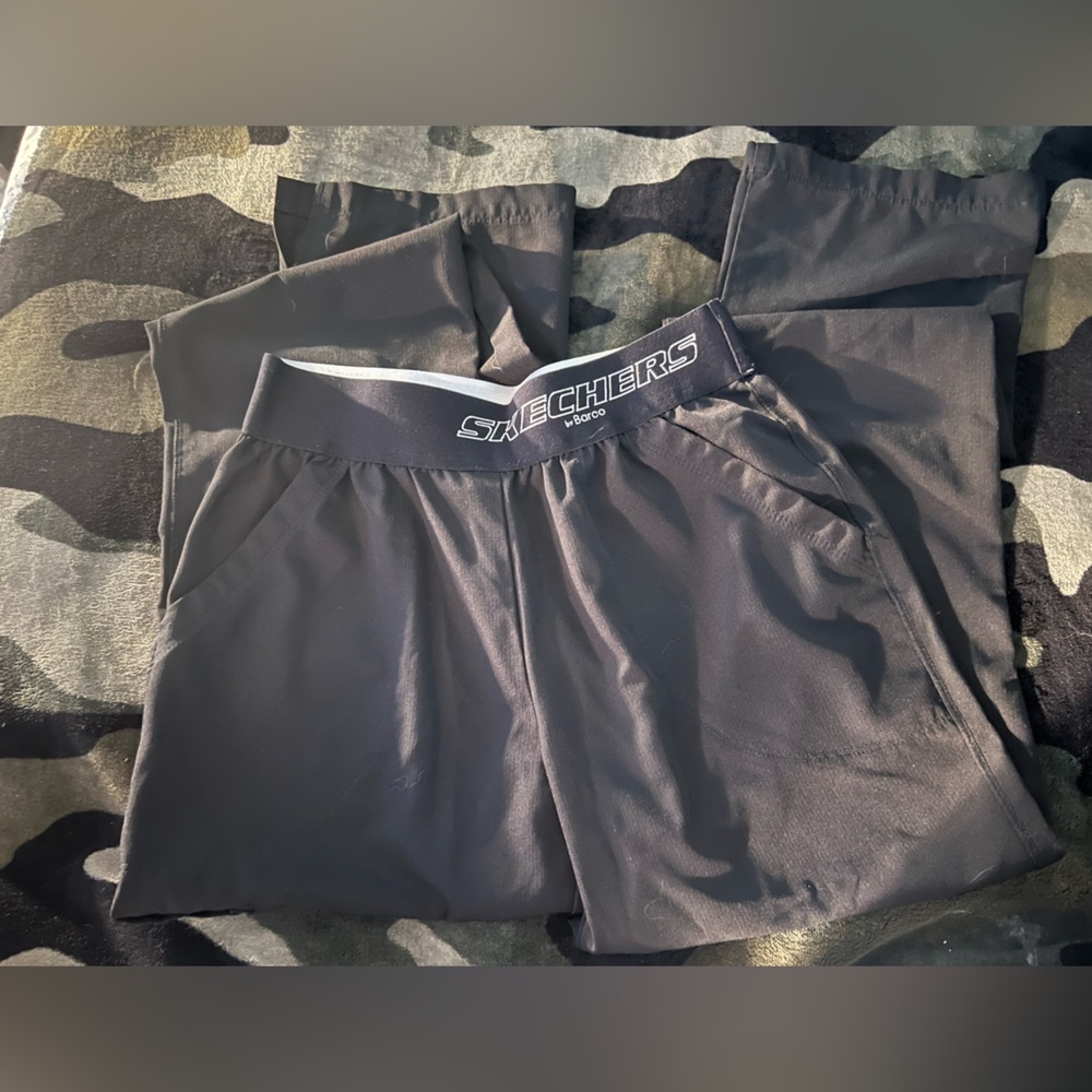 Black sketchers Scrubs